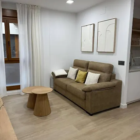 Apartman Serranos 32 *